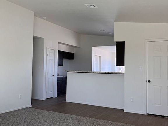 3rd image of 4592 S Cedar Ave