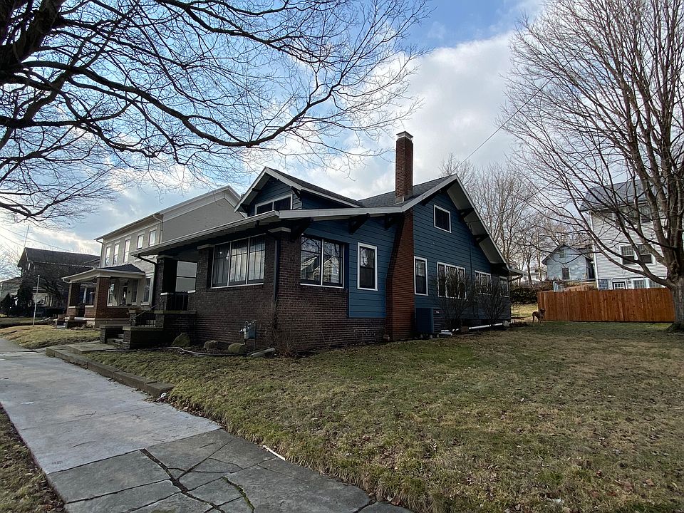 1st image of 418 W Park Dr