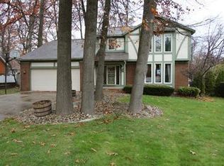 1627 Pinnacle Dr SE, Wyoming, MI 49519