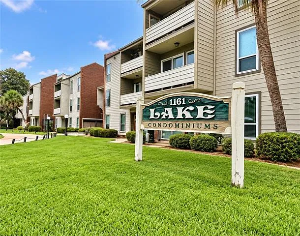 1161 Lake Ave #228