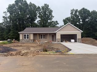 165 Crimson Ln, Dover, OH 44622