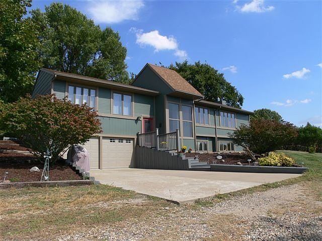 For Sale: 114 Lakeview Terrace, Yankton, SD 57078