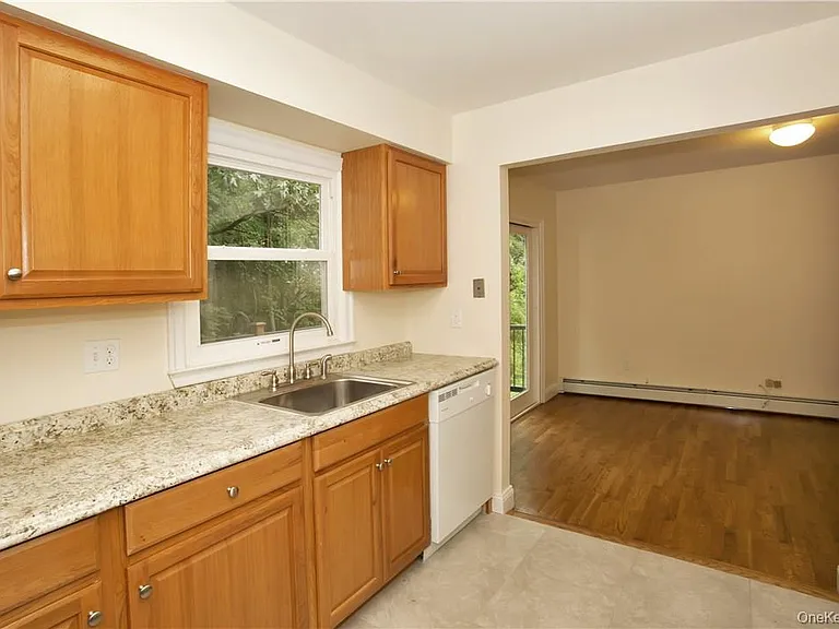 33 Margaret Keahon Dr — Photo 14