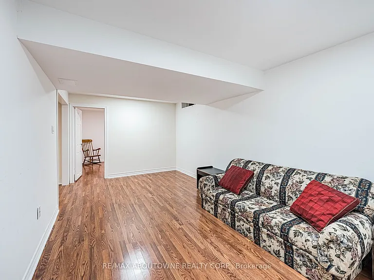 3221 Erin Centre Blvd #BASEMENT — Photo 20