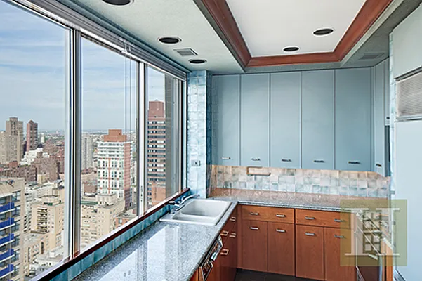 Sold by Halstead Real Estate | media 22