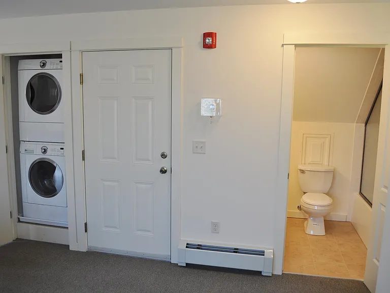 203 Williams St #6 — Photo 6