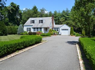 73 Greenlawn Rd, Huntington, NY 11743