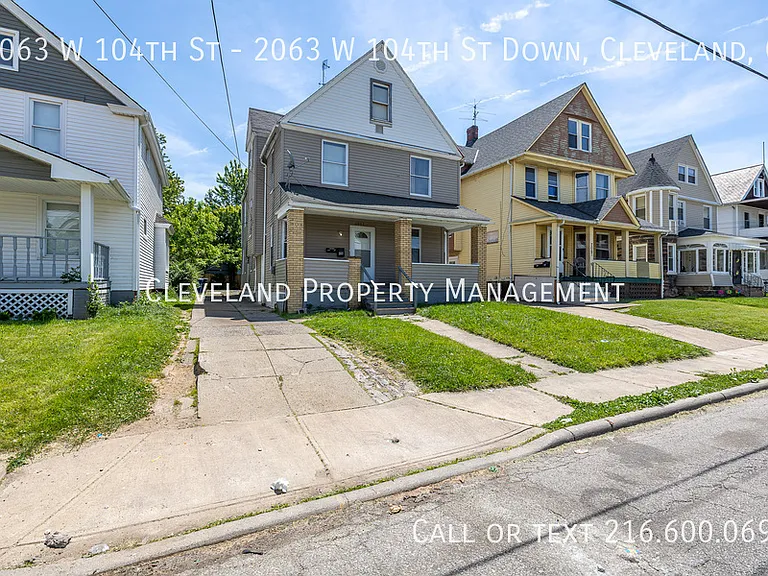 2063 W 104th St #2063 W 104TH ST DOWN — Photo 2