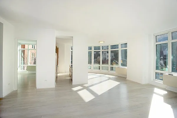 Rented by Manhattan Skyline | media 2