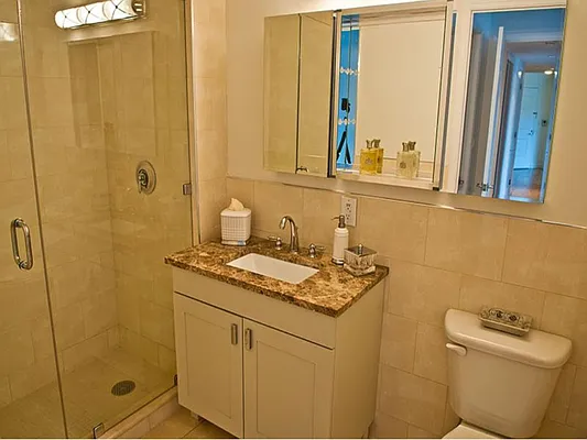 Rented by Area New York | media 7