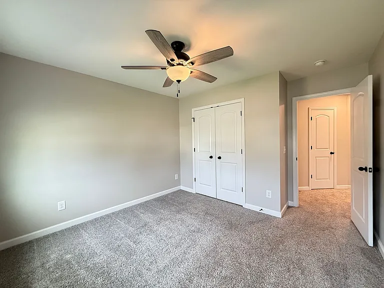 303 Breezeway Dr — Photo 47