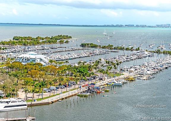 3rd image of 2901 S Bayshore Dr APT 18C