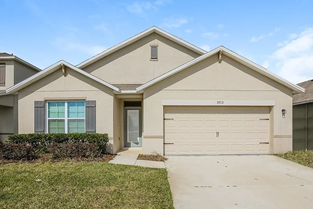 4 bed, 2.0 bath, 1846 sqft, $3,290 — Photo 1