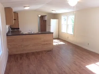 2 bed, 1000 sqft, $1,300 — Photo 4