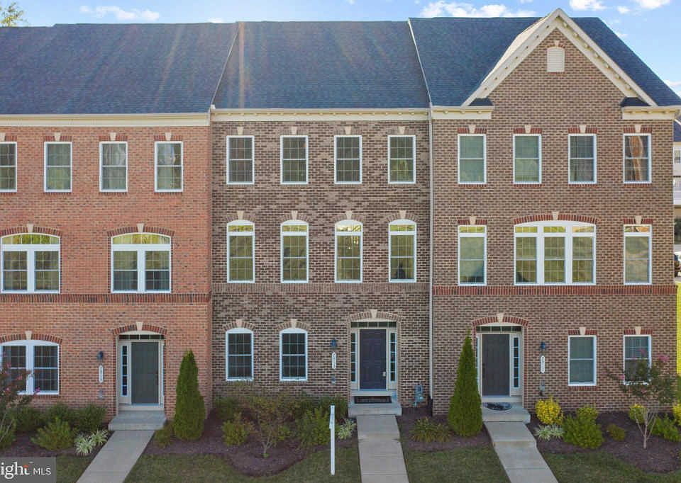 1st image of 7913 Culloden Crest Ln