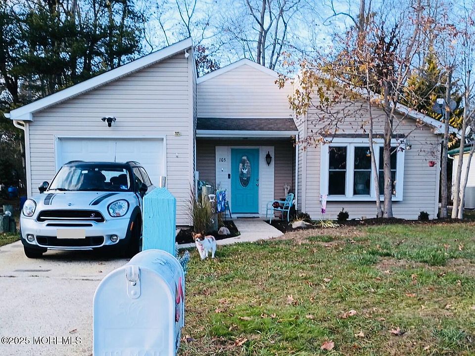1st image of 105 Lexington Drive