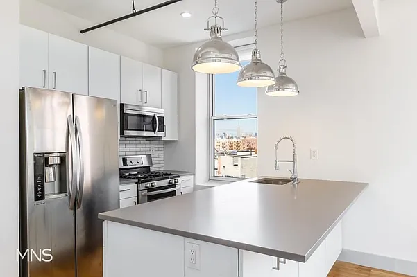 Rented by MNS Marketing | media 42