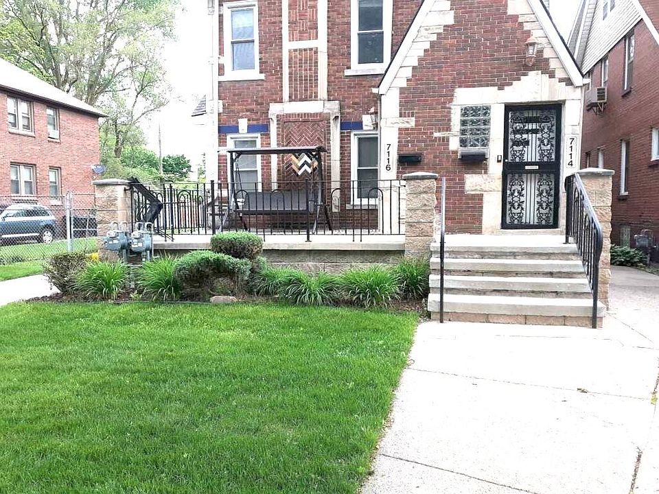 You have your own separate and secured entrance to the Lower Flat Unit #7116 (Front and Rear Access) and separate driveway.