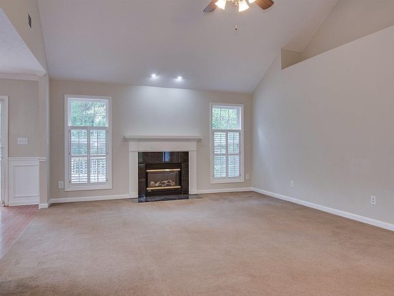5th image of 345 Southbank Dr