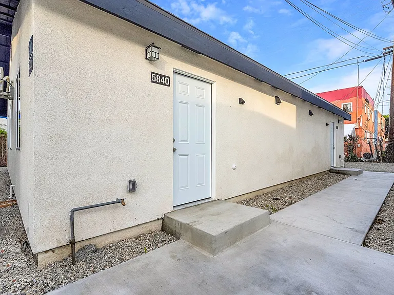 5842 Denver Ave — Photo 26