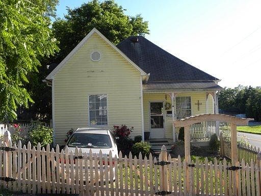 1st image of 1369 Shepard St
