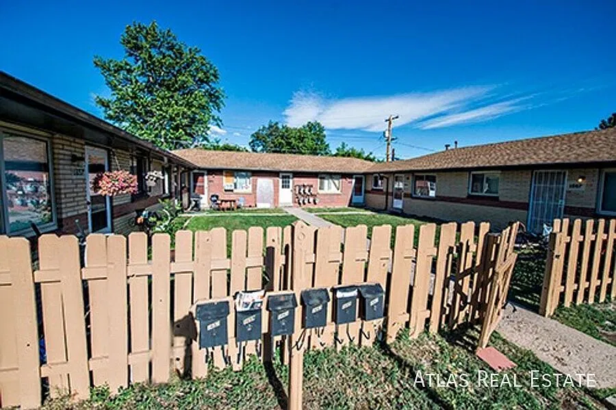 Pet-friendly 2BR with Laundry Onsite. Located directly next to Walker Branch Park and a few block... — Photo 2