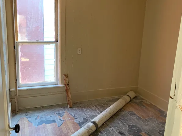 44 Washington St APT 4, Gloversville, NY 12078
