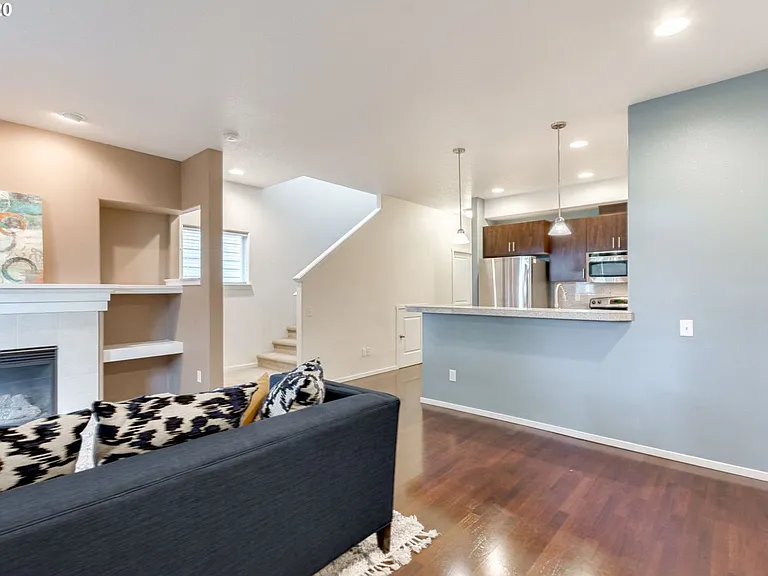 2232 NE Redelfs Way — Photo 13