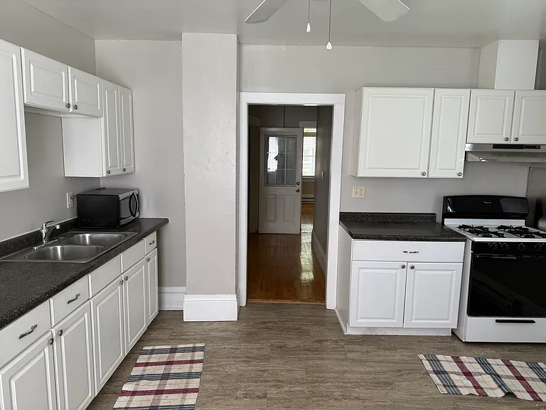 1214 Sherburne Ave #1 — Photo 2