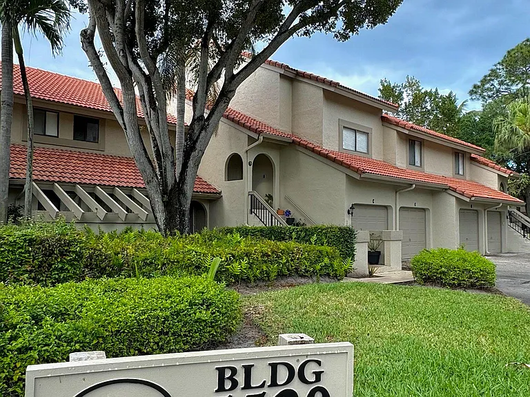 5520 APT G