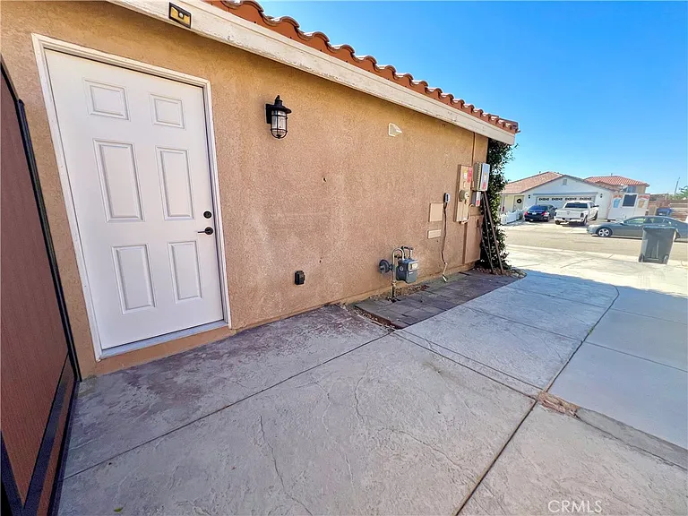6438 Shayna Ct #B — Photo 14