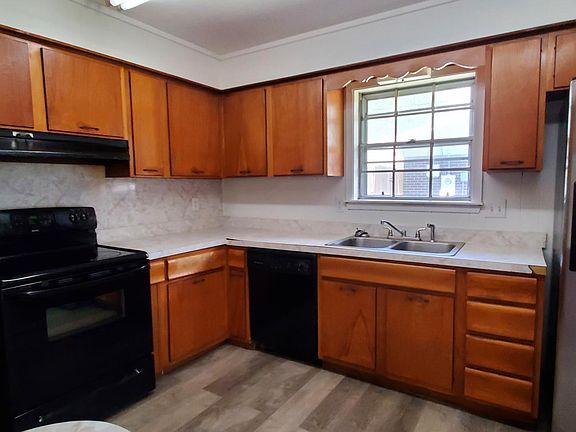 5th image of 6105 Lancaster Blvd