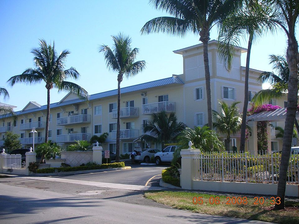 3-story building/entrance