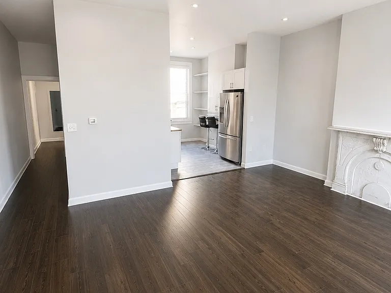 709 W Girard Ave #3 — Photo 4