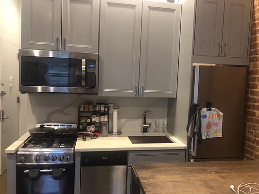 Rented by Avenues Real Estate | media 25