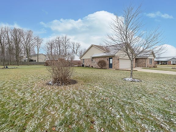 3rd image of 2411 Shorewood Dr