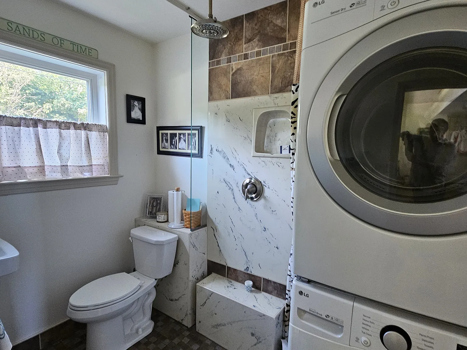 3 bed, 1270 sqft, $1,995 — Photo 4