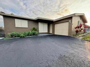 8670 NW 28th Pl, Fort Lauderdale, FL 33322