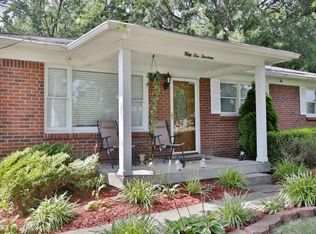 5614 Axbridge Rd, Louisville, KY 40216