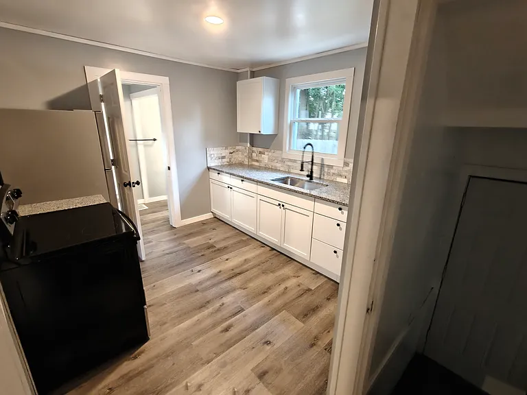 143 Brighton Dr — Photo 10