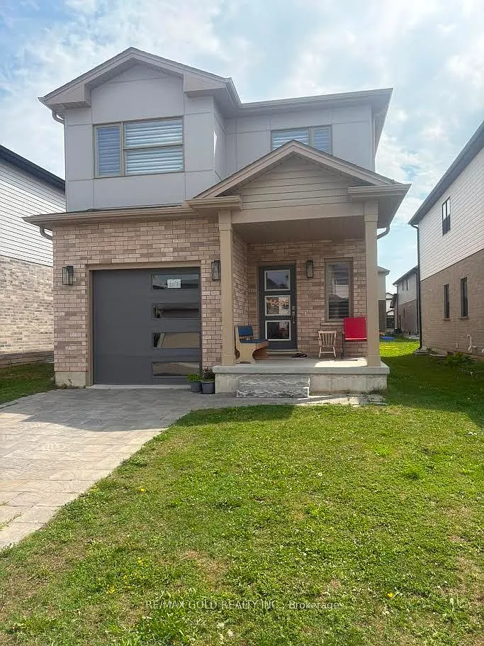 4 bed, $2,850 — Photo 1