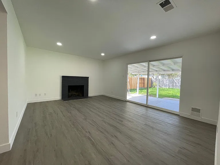 116 Penaranda Dr — Photo 6