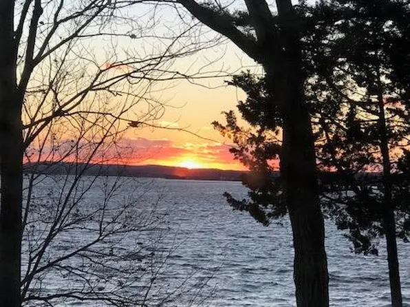 6126 Overlook Dr, Mc Farland, WI 53558