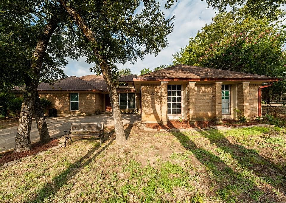 1st image of 13 Oak Cir