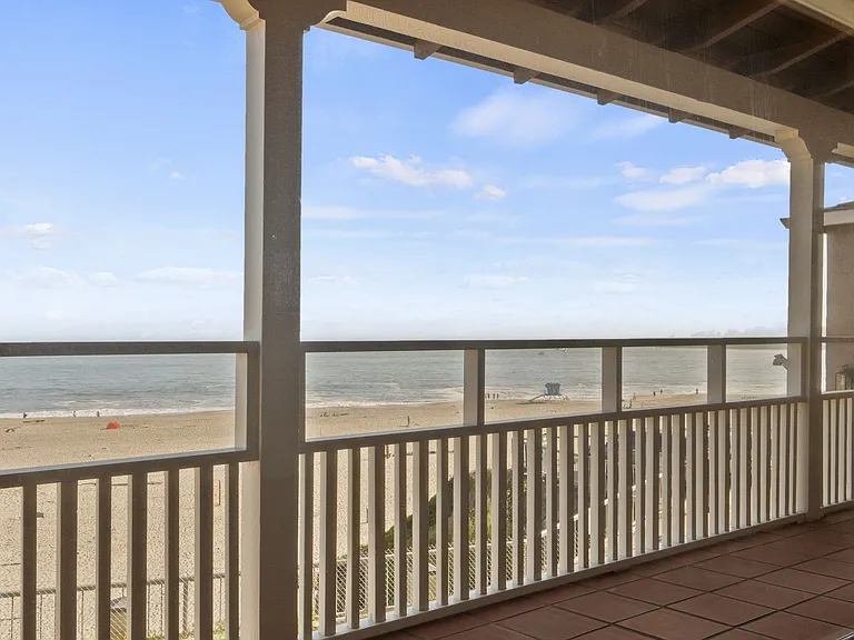 1703 E Cliff Dr #4 — Photo 27