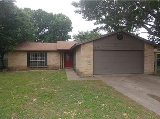 3525 Glenda Dr, Grand Prairie, TX 75052