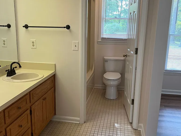 109 Erskine Dr — Photo 14