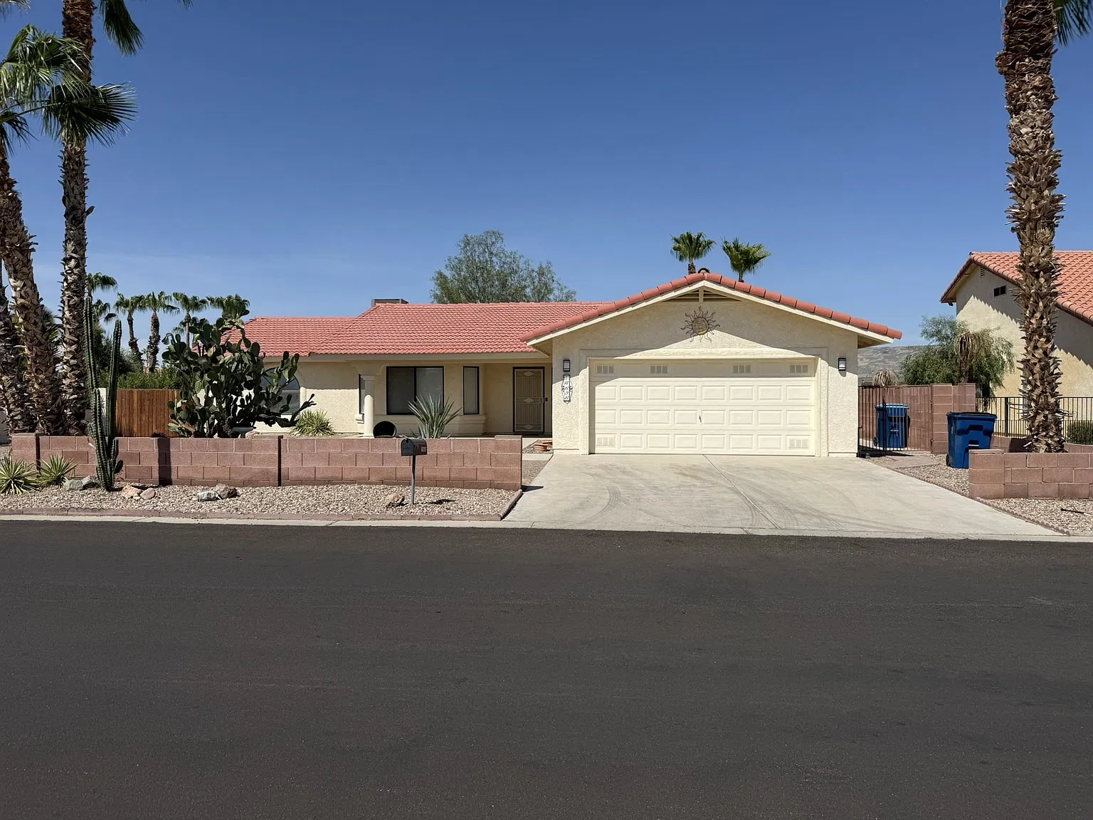 3 bed, 2.5 bath, 1728 sqft, $1,850 — Photo 1