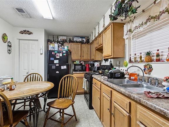 5th image of 8500 Chase St #2