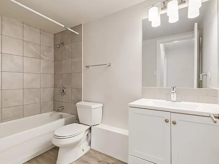 1658 3rd Ave NE #308 — Photo 6
